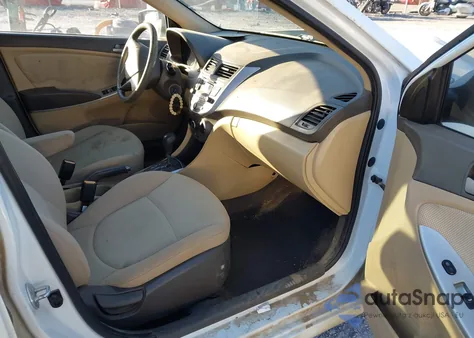 2014 Hyundai Accent Gls z USA, uszkodzony, nr VIN KMHCT4AE4EU606614